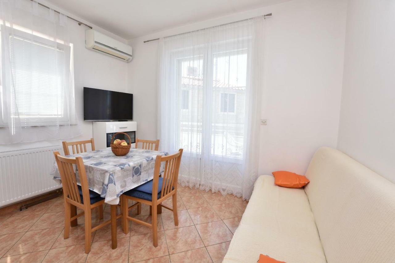Apartments Brico Primosten Exterior photo
